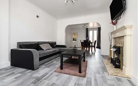 The White Rose Crown, Free Parking & Wifi, 10Beds